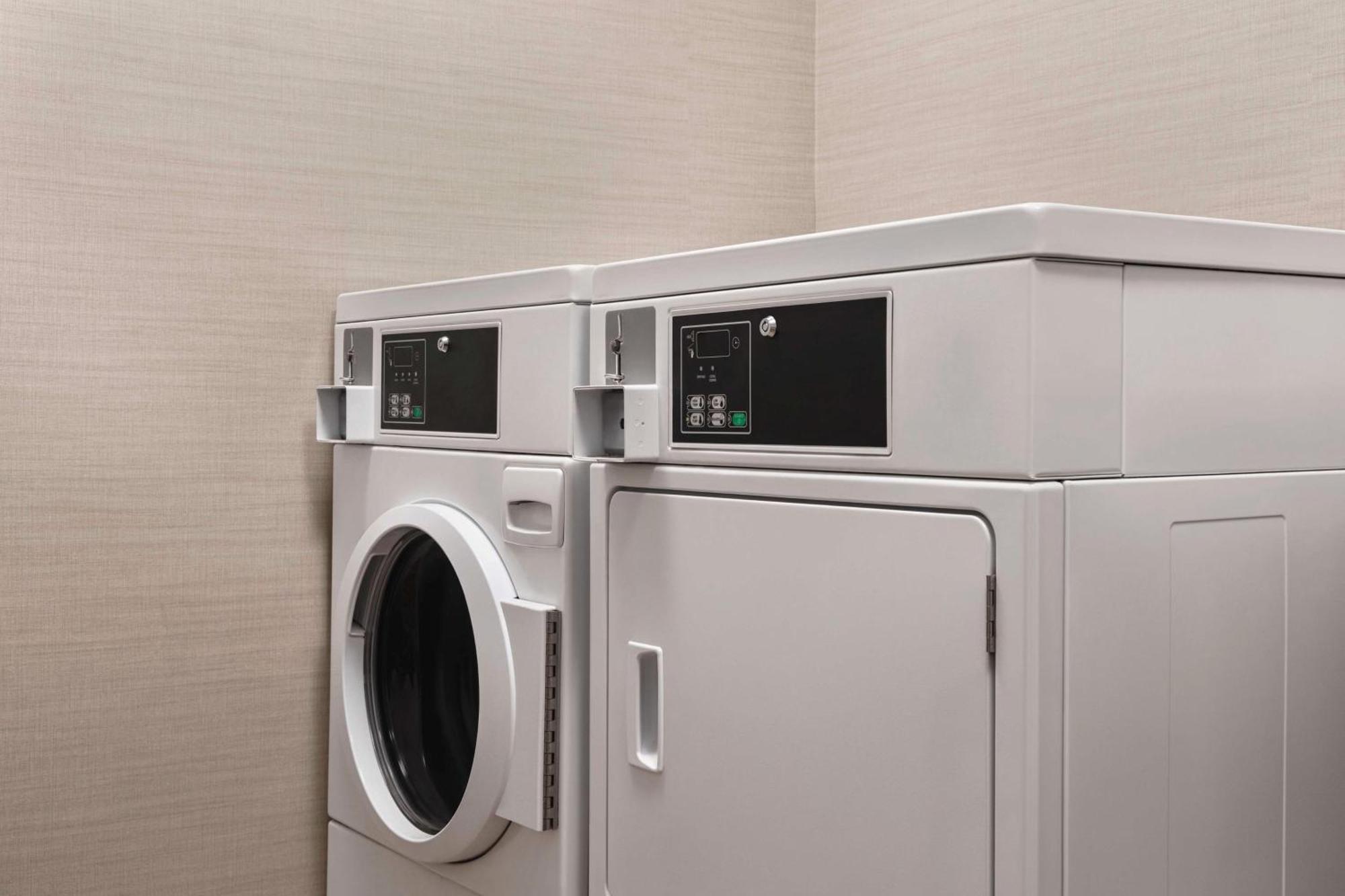 Hampton Inn & Suites Pittsburgh Waterfront West Homestead Экстерьер фото