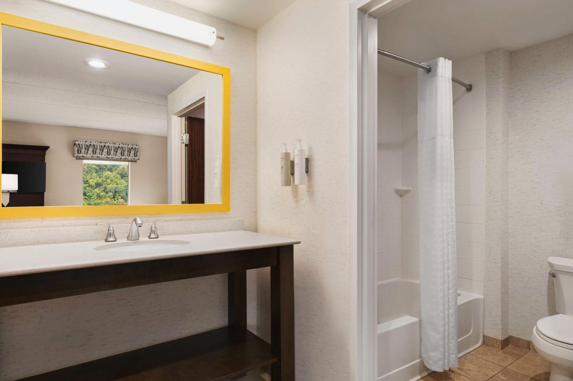 Hampton Inn & Suites Pittsburgh Waterfront West Homestead Экстерьер фото